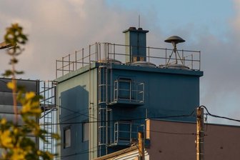 Callenberg will Frühwarnsystem auf Vordermann bringen - In Meinsdorf befindet sich die Sirene auf einem Firmengebäude. Das soll sich mit der Erneuerung des Frühwarnsystems ändern. 