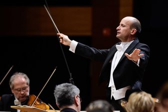 Calvo dirigiert Konzert für Caballé - Generalmusikdirektor Guillermo García Calvo