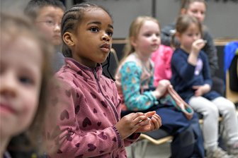 „Campuszwerge“ in Freiberg auf Spurensuche: Was passiert in einem Bergwerk? - Wie Amarissa aus der Kita „Campuszwerge“ erfuhren auch die anderen Kinder, wie in einem Bergwerk gearbeitet wird.