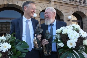 Carlowitz-Gesellschaft vergibt Nachhaltigkeitspreis - Janez Potocnik und Michael Succow (von links) nahmen am Samstag ihre Nachhaltigkeitspreise der Hans-Carl-Von-Carlowitz-Gesellschaft entgegen. Ebenfalls ausgezeichnet wurde Prinz El Hassan bin Talal von Jordanien. Er blieb aber wegen politischer Termine in seinem Heimatland.