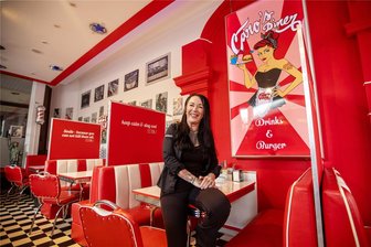 „Caro’s Diner“ in Plauen: Warum nach zehn Jahren jetzt Schluss ist - Ende März schließt Caroline „Caro“ Pflug ihr Diner an der Plauener Herrenstraße. Ein Abschied mit gemischten Gefühlen.