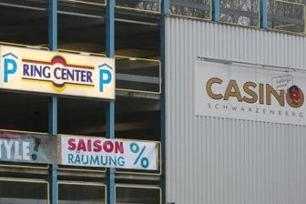 "Casino" im Ring-Center bleibt in jeder Nacht von 3 bis 6 Uhr zu - Die "Casino"-Spielhallen sind direkt vom Parkhaus am Schwarzenberger Ring-Center erreichbar.