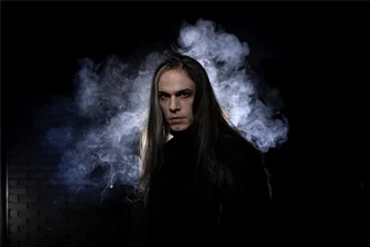 Casting im Freiberger Theater: Wer möchte beim Musical „Dracula“ mitmachen? - Alexander Donesch wird die Titelrolle im Musical „Dracula“ verkörpern.