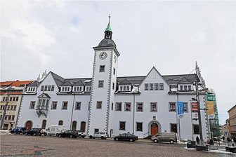 CDU-FDP-Fraktion zerbricht nach dem Krach um die Baubürgermeister-Wahl in Freiberg: AfD jetzt größte Fraktion - FDP und CDU im Freiberger Stadtrat (Symbolbild vom Rathaus) gehen künftig getrennte Wege. 
