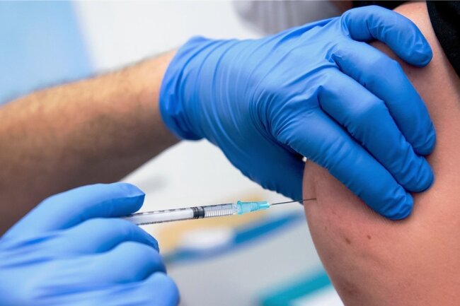 CDU-Mann Sören Voigt: "Ich bin generell gegen eine Impfpflicht" - Laut einer Umfrage des Meinungsforschungsinstituts YouGov befürwortet eine große Mehrheit der Deutschen eine Corona-Impfpflicht zumindest für bestimmte Berufsgruppen. 