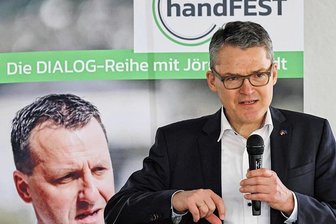 CDU-Militärexperte Roderich Kiesewetter stellt sich den Fragen und Bedenken der Vogtländer zum Ukrainekrieg - Für Roderich Kiesewetter (CDU) ist Putin die Verkörperung negativer Intelligenz.