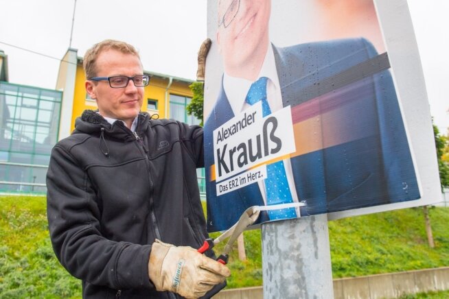 CDU-Politiker hadert mit Wahlergebnis - Zieht für die CDU in den Bundestag: Alexander Krauß hat gestern in Annaberg mit dem Abhängen seiner Wahlplakate begonnen.