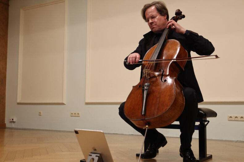 Cellist und Wahl-New-Yorker Jan Vogler in Zwickau und Mylau zu Gast - Auf höchstem Niveau: Cellist Jan Vogler in Zwickau. 