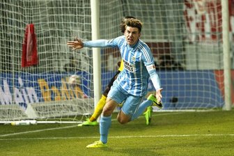 CFC gelingt Befreiungsschlag - Florian Hansch jubelt über seinen Treffer zum zwischenzeitlichen Ausgleich.