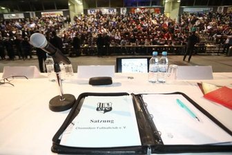 CFC gibt finale Kandidaten zur Wahl des Aufsichtsrats bekannt - Mitgliederversammlung, die zweite: Am 7. Dezember soll in der Messe ein neuer Aufsichtsrat für den Chemnitzer FC gewählt werden. Der erste Versuch war am 19. August gescheitert, als zur damaligen Versammlung keine Mehrheit für die vorgeschlagene Liste zusammenkam.