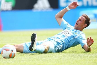 CFC holt Punkt und verliert Danneberg - Tim Danneberg sah zum Saisonauftakt die Gelb-Rote Karte.