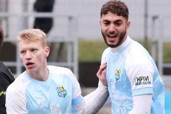 CFC: Projekt "Jugend forscht" sorgt für gute Laune im Team - Aschti Osso (rechts) verhinderte mit seinem Tor zum 1:1 gegen Bayreuth, dass der Chemnitzer FC die Vorbereitung auf den Neustart der Regionalliga mit einer Niederlage beendet. Hier feiert der junge Spieler sein Tor mit Max Roscher. Auch der gehört zu den vielen Akteuren aus dem eigenen Nachwuchs, die derzeit beim CFC auflaufen.