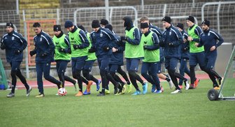 CFC testet gegen Halle ohne Zuschauer - CFC-Mannschaftstraining am Donnerstag im Hauptstadion des Sportforums.