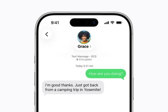 Chats zwischen iPhone und Android jetzt auch verschlüsselt - Sichere Sache: Sowohl in der Nachrichten-App von Apple (Bild) als auch in Googles Messages-App symbolisiert ein kleines Schloss oben über der Konversation, das mit Ende-zu-Ende-Verschlüsselung gechattet wird.