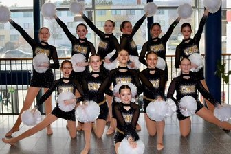Cheerleader aus Auerbach „immer noch geflasht“ vom großen Finale - Auftritt war „on point“: Die Dancing Maniacs konnten sich bei der DM in Ilsenburg mit ihrem Pom Freestyle stark präsentieren.