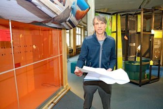 Chef der Tuchfabrik: "Es gibt viele Akteure - das ist das Knifflige an dem Job" - Philip Kardel steht seit einem Jahr an der Spitze der Tuchfabrik Gebrüder Pfau in Crimmitschau. Er will das Museum auch zu einem Veranstaltungsort entwickeln, wie es das Konzept des Hauses vorsieht. 