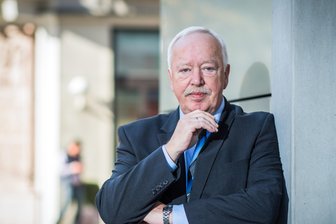 Chef hat Volksbank mit ruhiger Hand saniert - Hat die Volksbank Chemnitz zum größten genossenschaftlichen Kreditinstitut in Sachsen gemacht: Vorstandschef Wolfgang Müller.