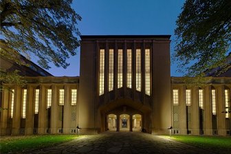 Chef in Leipzig statt im Vogtland - Hier will er für Markneukirchen werben: das Grassimuseum Leipzig. Es beherbergt das Museum für Völkerkunde, das Museum für Angewandte Kunst und das Museum für Musikinstrumente, das Hindtsche jetzt leitet.