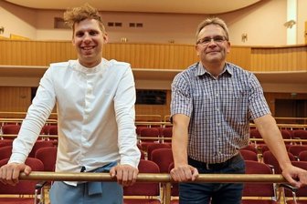 Chef nimmt enttäuscht den Hut: Wie weiter im Neuberinhaus? - Severin Zähringer (links) wird neuer Leiter des Neuberinhauses Reichenbach. Er folgt in dieser Funktion Ronald Böhm (rechts) nach, der künftig als Technischer Leiter in einer Firma im Erzgebirge arbeiten wird. 
