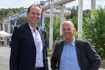 Chef von Plauener Stahlbau-Unternehmen: „Die Auftragslage schwächelt“ - Frank Giebel (rechts) und Gerald Eckersberg sind Mitglieder der PST-Geschäftsführung. Beide beklagen eine fehlende Verlässlichkeit der Politik.