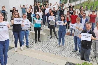 Chemie - Für mich das richtige? - Gemeinsam mit ehemaligen Schülerkolleg-Absolventen freuen sich die Mitarbeiter der Fakultät für Chemie und Physik an der TU Bergakademie Freiberg auf die kommenden Jahrgänge.
