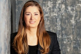 Chemnitz 2025: Die Krux mit der Umsatzsteuer - Andrea Pier von der Kulturhauptstadt Gesellschaft kümmert sich um deren Finanzen.