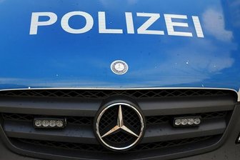 Chemnitz: 21-Jähriger von fünf Vermummten überfallen -