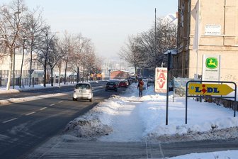 Chemnitz: 31-Jähriger mit Messer bedroht und beraubt -