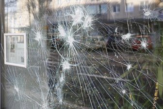 Chemnitz: AfD-Parteibüro beschmiert - Bild nach dem Anschlag in der Nacht zum Samstag.