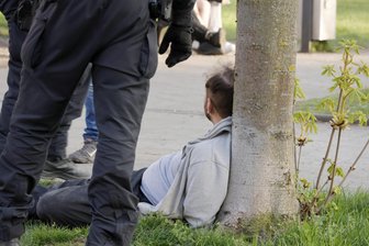 Chemnitz: Angriff auf Sanitäter - Der aggressive Mann wurde verhaftet.