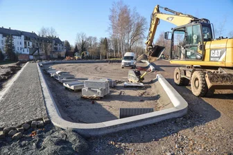 Chemnitz: Arbeiten am Pleißenbachpark in der Schlussphase - Vom künftigen Kinderspielplatz ist noch nicht viel zu sehen.