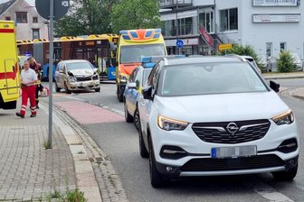 Chemnitz: Auffahrunfall an der Limbacher Straße - Ein Auffahrunfall hat sich am Mittwochmittag an der Totaltankstelle auf der Limbacher Straße ereignet.