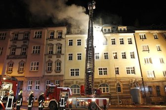 In einem leer stehenden Mehrfamilienhaus auf der Ritterstraße hat es in den frühen Morgenstunden des Mittwochs gebrannt.