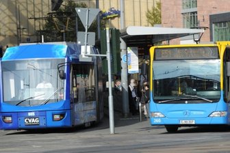 Chemnitz: Busfahrer geschlagen - Zeugen gesucht -