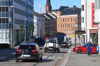 Chemnitz: Clausstraße ab Montag voll gesperrt - Blick auf die Clausstraße und jenen Abschnitt, der ab 9. März gesperrt ist.