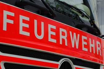 Chemnitz: Containerbrand in Lagerhalle -