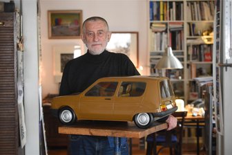 Chemnitz: Der bedeutende Formgestalter Karl Clauss Dietel wäre am Donnerstag 90 Jahre alt geworden - Das Foto von Karl Clauss Dietel zu Hause in seinem Atelier entstand wenige Tage vor seinem überraschenden Tod.