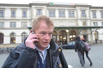 Chemnitz: Die Erlebnisse eines Bahn-Reisenden - Die Bahn macht mobil. Seit einer Zugfahrt von Frankfurt nach Chemnitz hat der Werbespruch des Konzerns für Martin Haupt eine durchaus wörtliche Bedeutung.