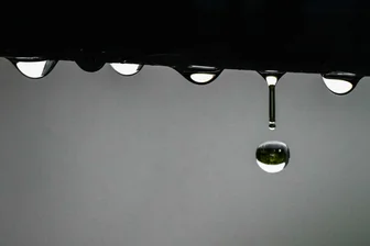 Chemnitz: Einbrecher lösen Wasserschaden aus - Ein Einbruch, eine beschädigte Pumpe und am Ende überall Wasser.