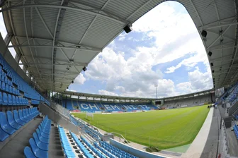 Chemnitz: Eins-Stadion an der Gellertstraße bekommt PV-Anlagen auf das Dach - Bald wird über den Köpfen der Fans Strom erzeugt.