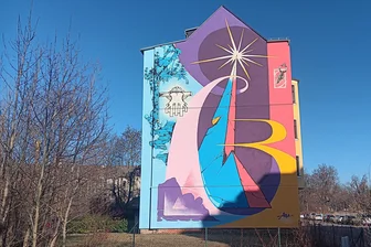 Chemnitz farbenfroh: Wie geht es nach dem vorerst letzten Hallenkunst-Wandbild weiter? - Das bisher letzte Hallenkunst-Mural in Chemnitz ist unweit des Brühls zu finden.