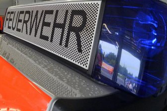Chemnitz: Feuerwehr löscht Brand in leer stehendem Haus - 