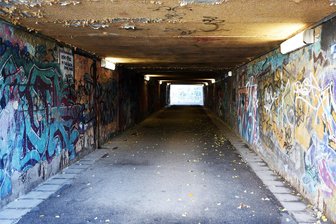 Chemnitz: Fußgängertunnel im Heckertgebiet wird abgerissen - Als „Angstraum" wird der Tunnel im jetzigen Zustand beschrieben.
