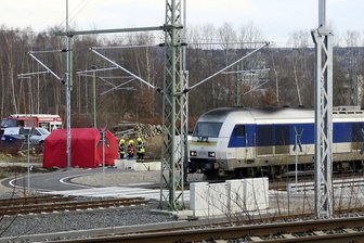 Chemnitz: Gefahrguteinsatz in Regionalzug - Gefahrguteinsatz bei der Mitteldeutschen Regiobahn in Chemnitz