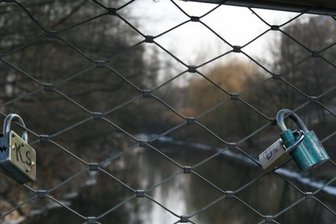 Chemnitz gibt Verliebten einen Korb: Pfortensteg bleibt Schloss-frei - 
