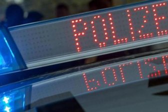 Chemnitz: Kleintransporter prallt mit Straßenbahn zusammen -