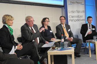 OB Barbara Ludwig, Investor Claus Kellnberger, Architektin Barbara Hoidn und die Handelsexperten Gunnar Bertram und Rene Glaser (v.l.).
