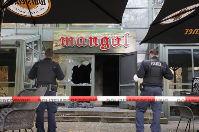 Chemnitz: Mehr Polizeischutz nach Anschlägen auf Restaurants - 