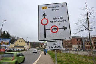 Chemnitz: Monatelange Sperrung am Harthauer Berg beginnt - Pendler ins und aus dem Erzgebirge wird die Sperrung der B 95 besonders hart treffen.