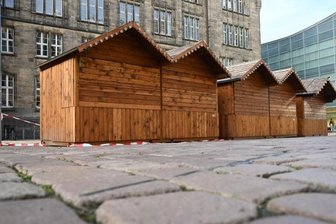 Chemnitz: OB Schulze sieht Pandemie-Management am Limit - Nach coronabedingter Zwangspause im vergangenen Jahr nimmt der Chemnitzer Weihnachtsmarkt 2021 seit Tagen Konturen an. 